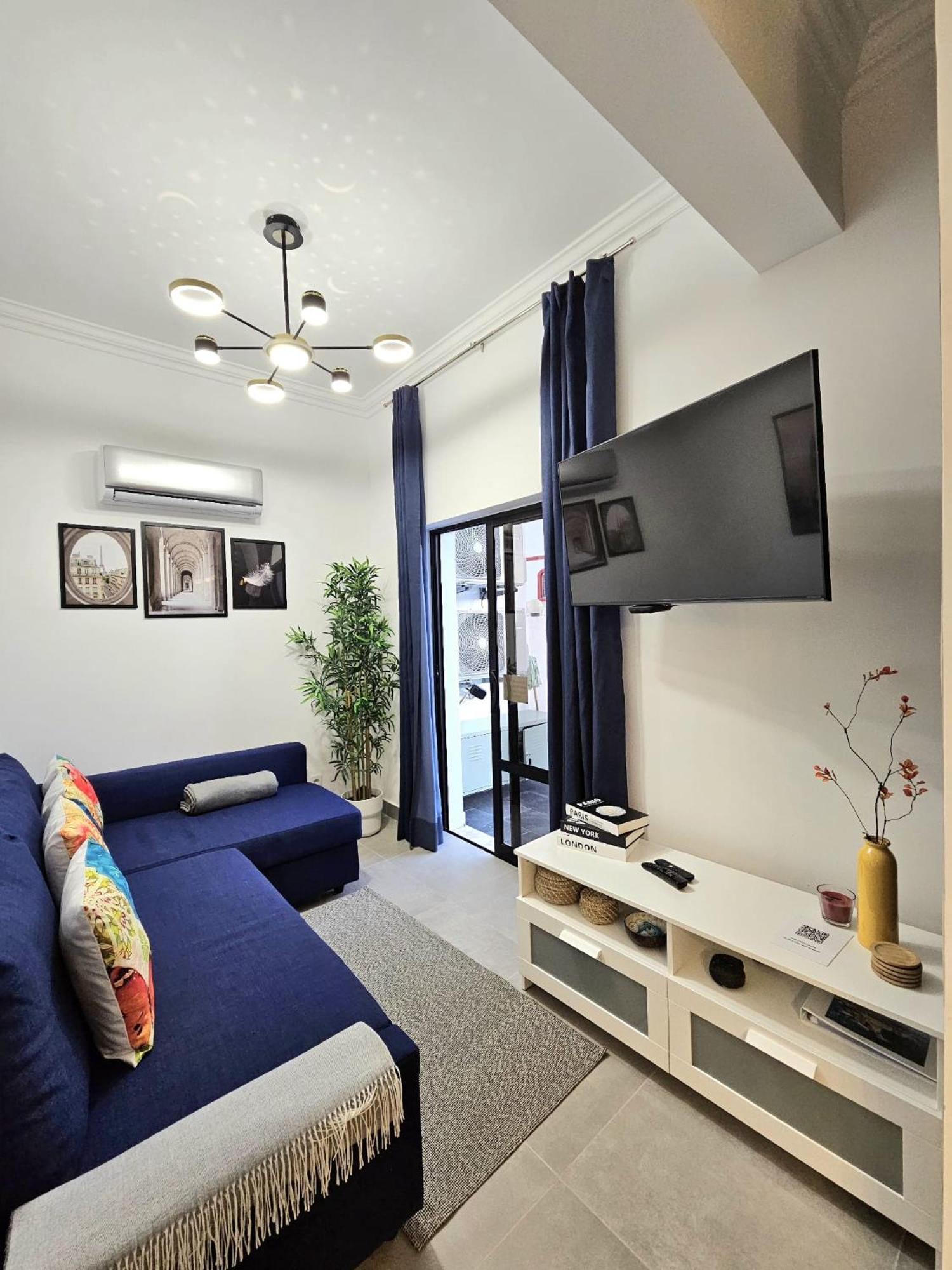 Apartment & House